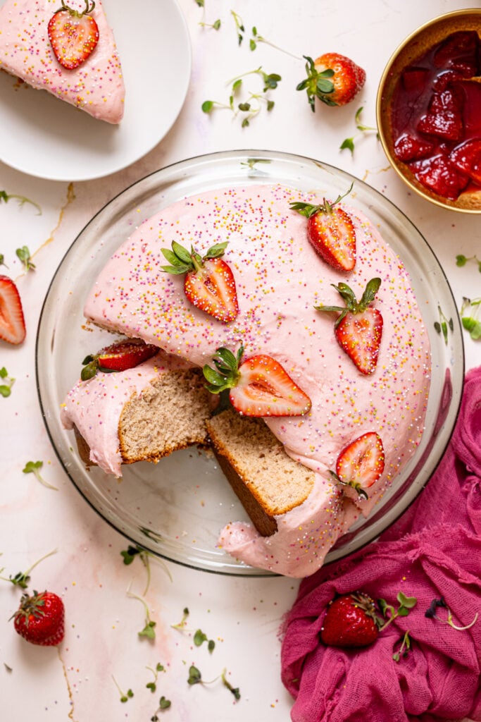 The Best 1-Layer Strawberry Cake on a cake stand.